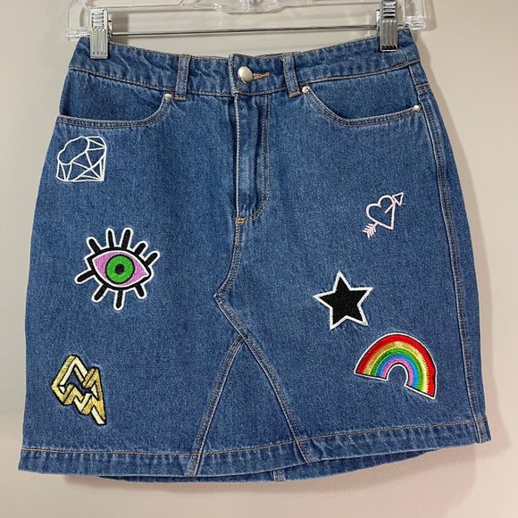 H&M Divided Rainbow Patch Embroidered Denim Skirt Size 4 NWT - Picture 6 of 8